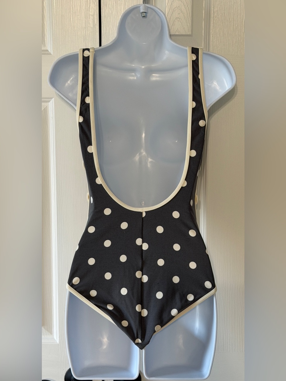 DKNY Gray Polka Dot Scoop Back One Piece Swimsuit Size 6 NWT - Picture 2 of 2